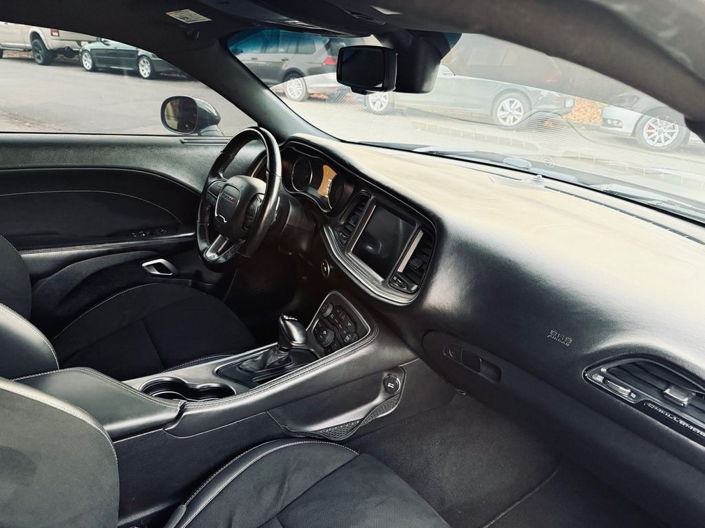 Dodge Challenger 2019