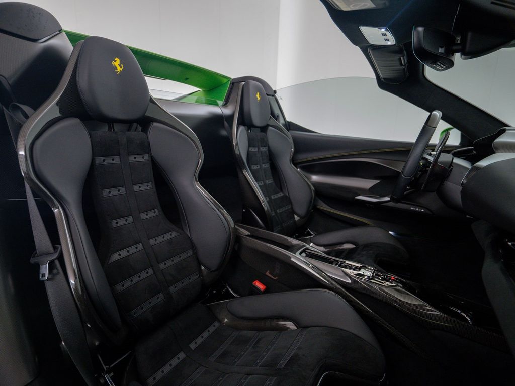 Ferrari 296 GTS 2023