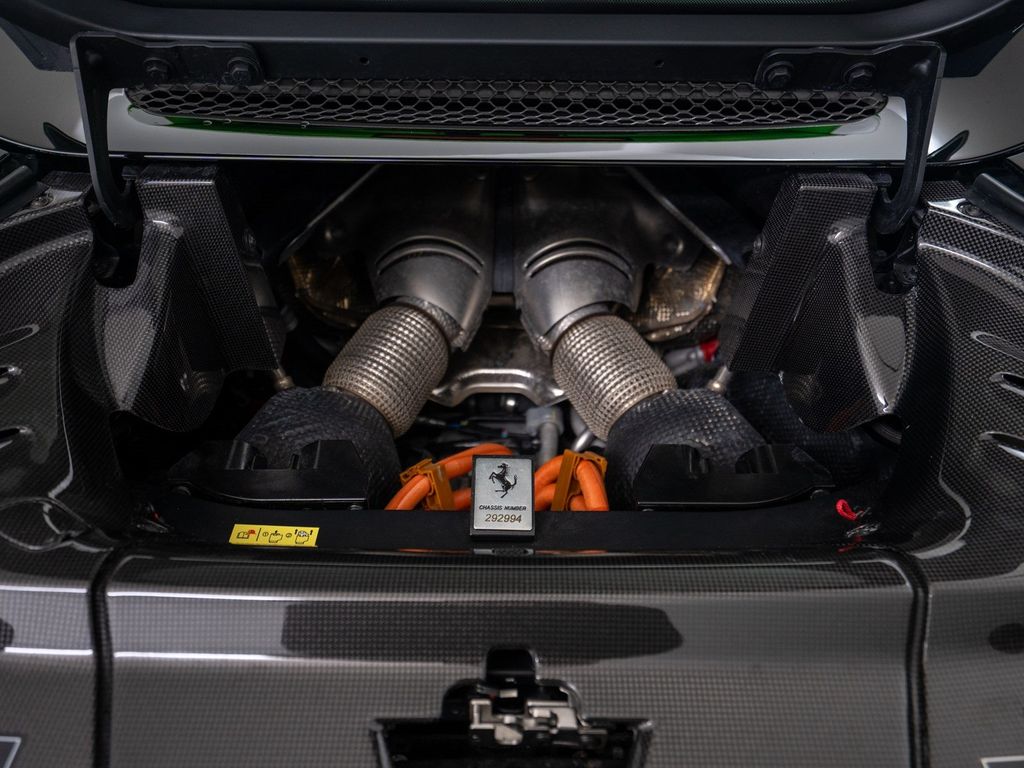 Ferrari 296 GTS 2023