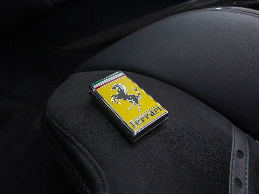 Ferrari 296 GTS 2023