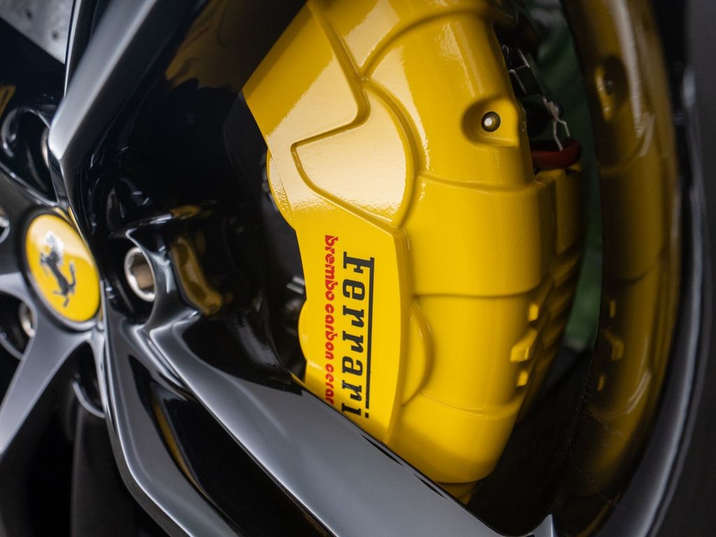 Ferrari 296 GTS 2023