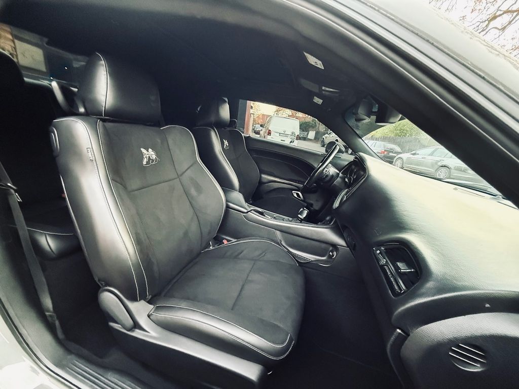 Dodge Challenger 2019