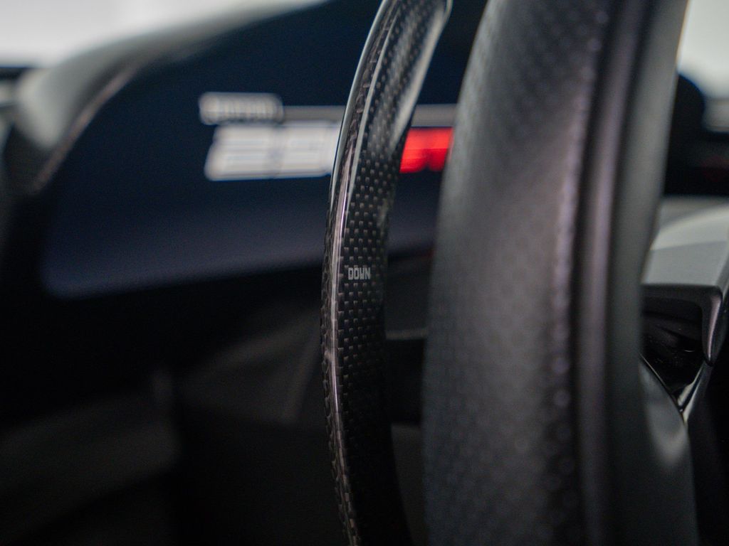 Ferrari 296 GTS 2023