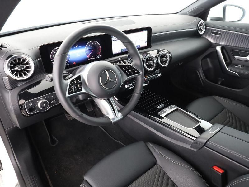 Mercedes-Benz CLA 180 2025