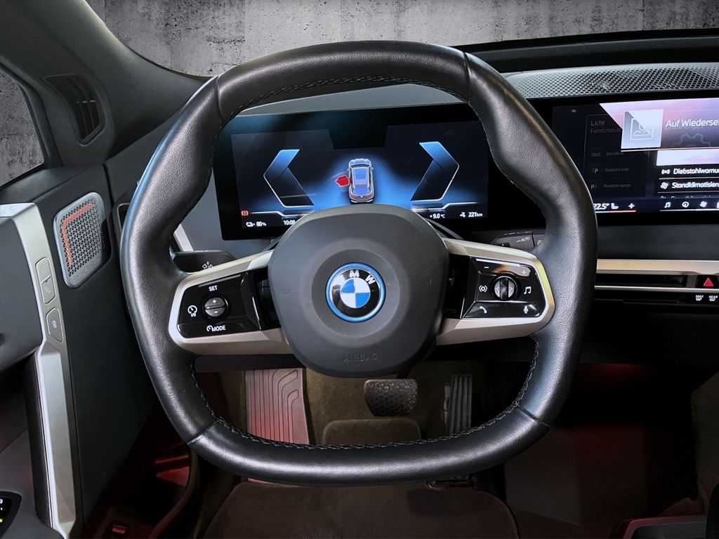 BMW iX 2023