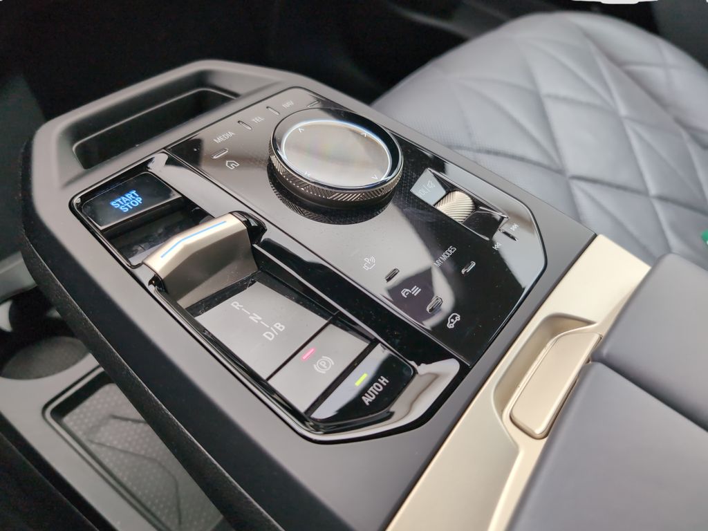BMW iX 2022