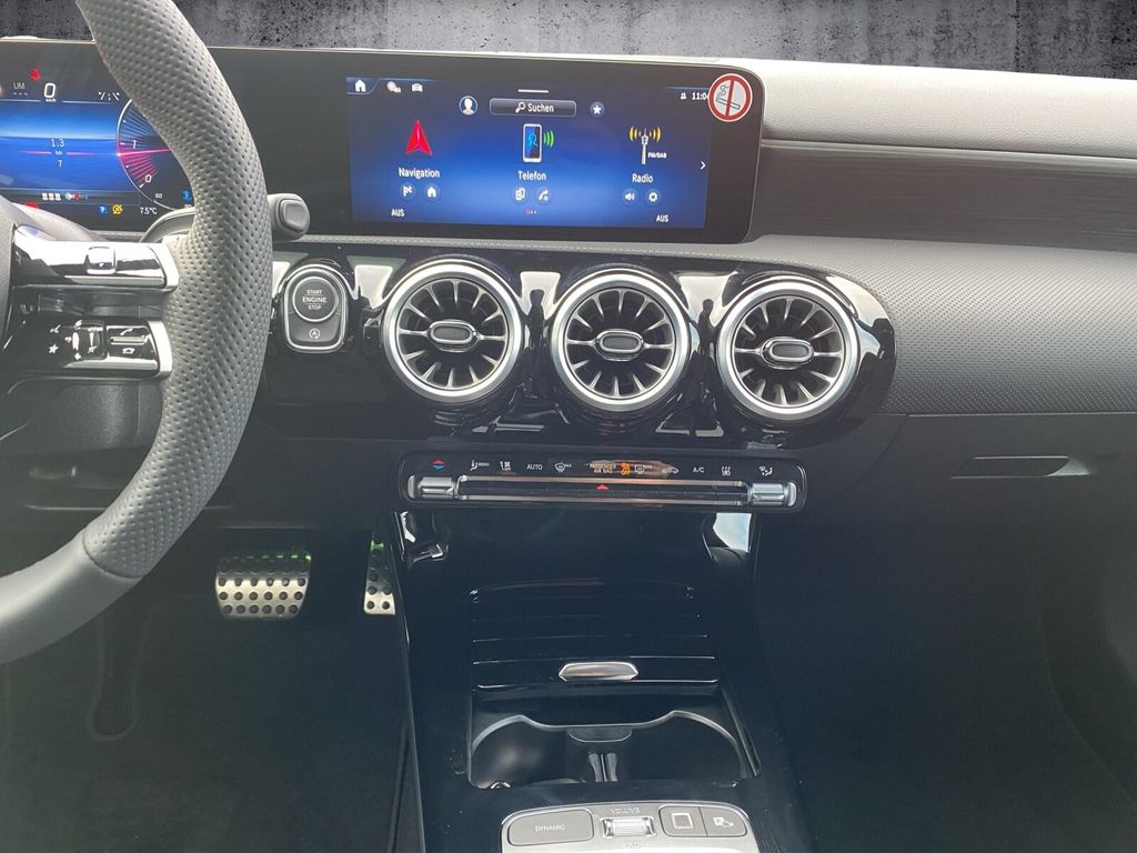 Mercedes-Benz A 200 2025