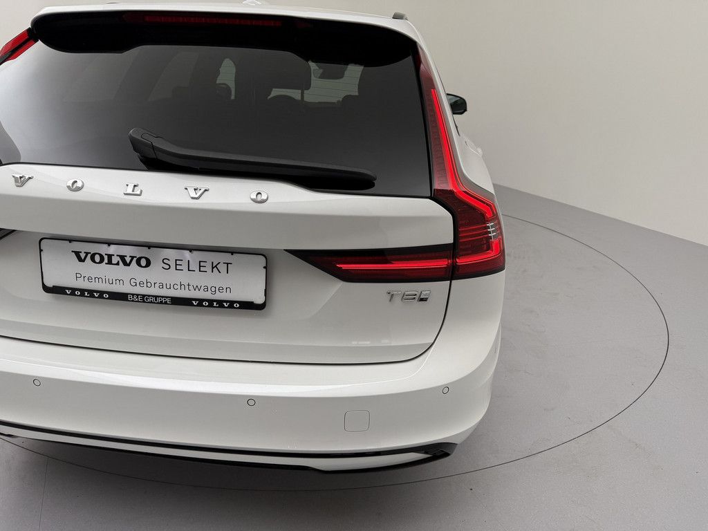 Volvo V90 2025