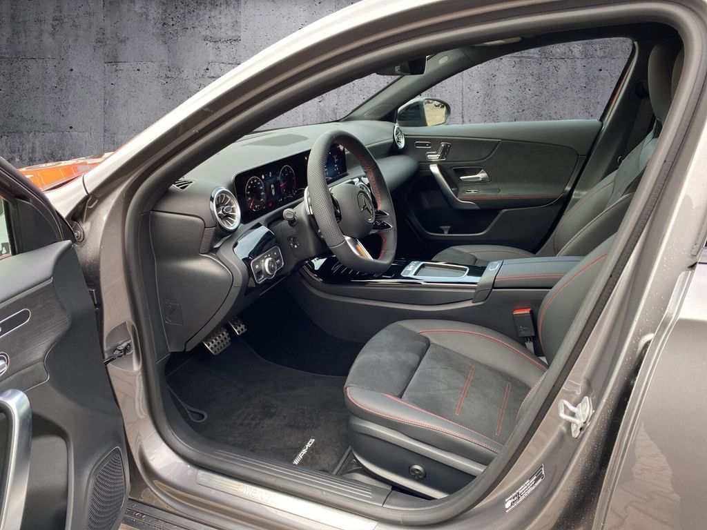 Mercedes-Benz A 200 2025