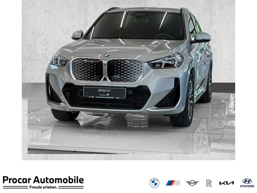 BMW iX1 2025