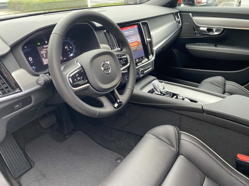 Volvo V90 Cross Country 2024