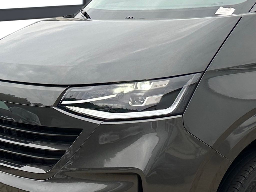 Volkswagen T7 Transporter