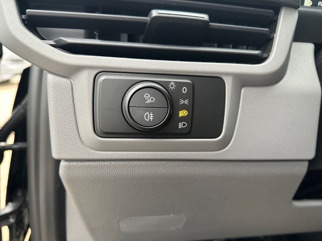 Volkswagen T7 Transporter