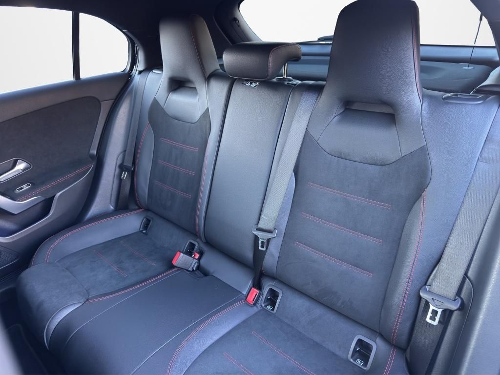 Mercedes-Benz A 200 2021