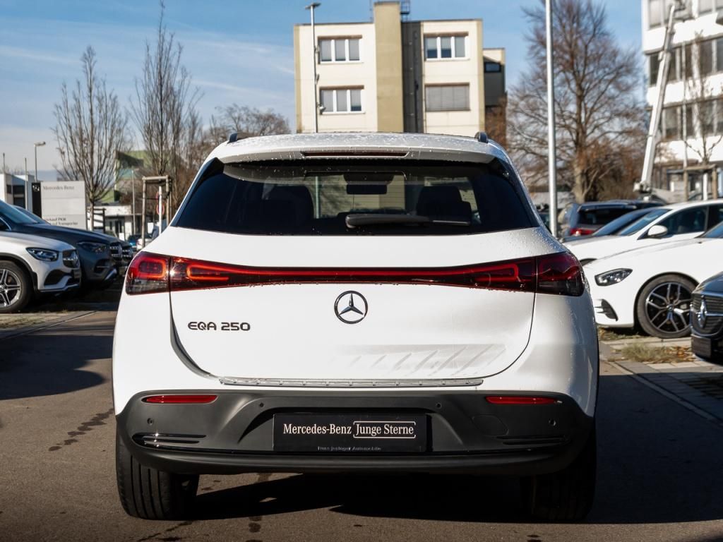 Mercedes-Benz EQA 2022