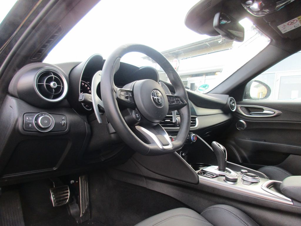 Alfa Romeo Giulia 2024