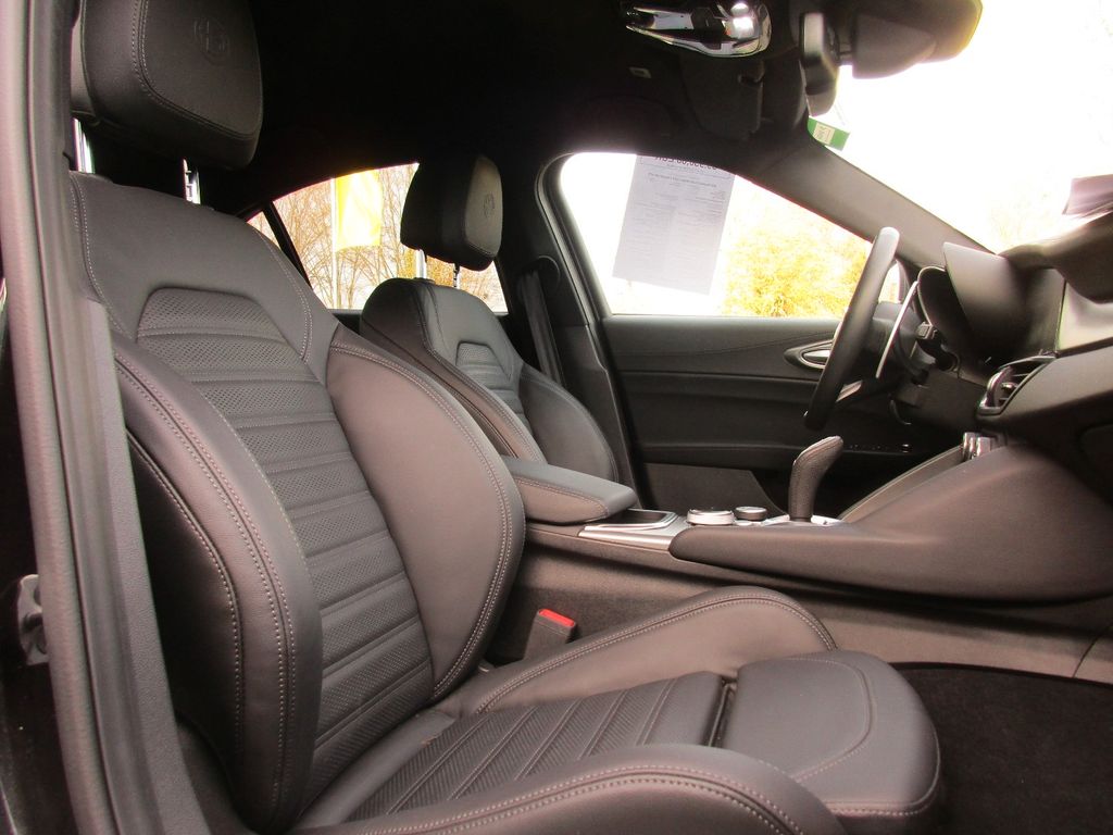 Alfa Romeo Giulia 2024