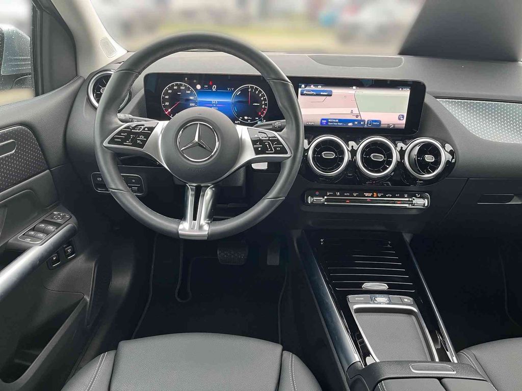 Mercedes-Benz B 250 2024