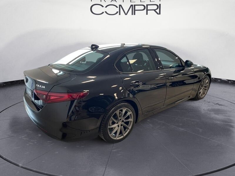 Alfa Romeo Giulia 2021