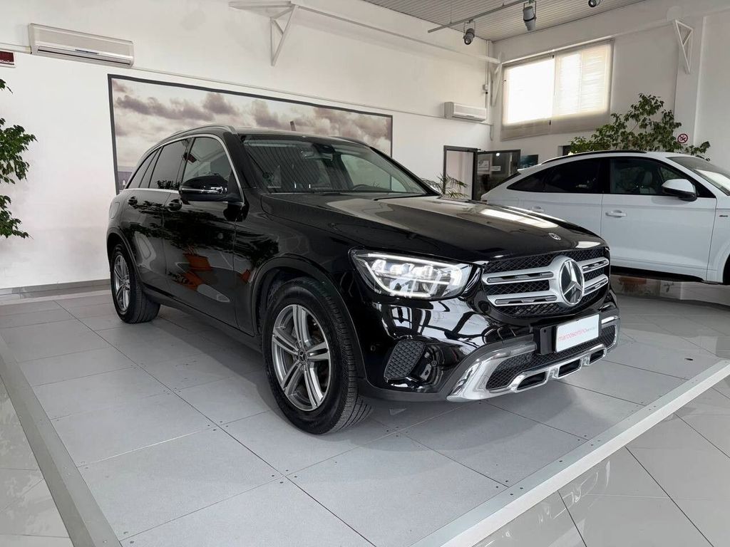 Mercedes-Benz GLC 200 2021