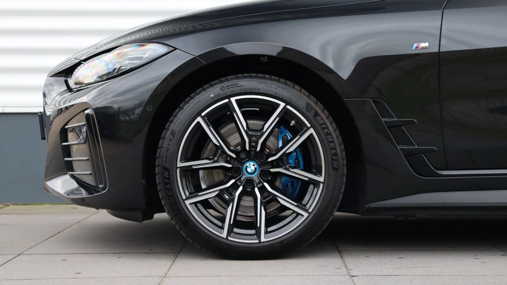 BMW i4 2023