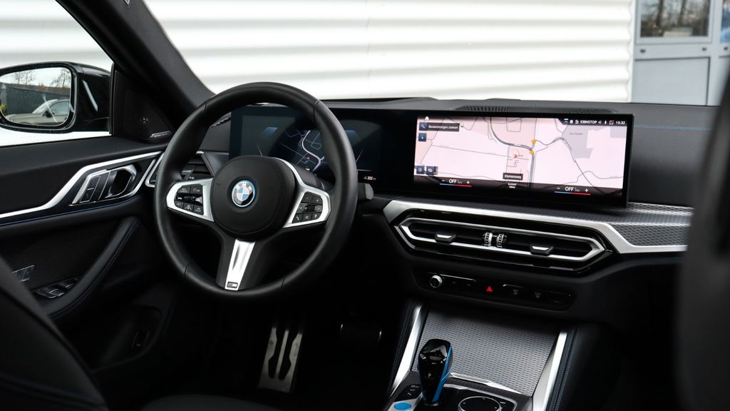 BMW i4 2023