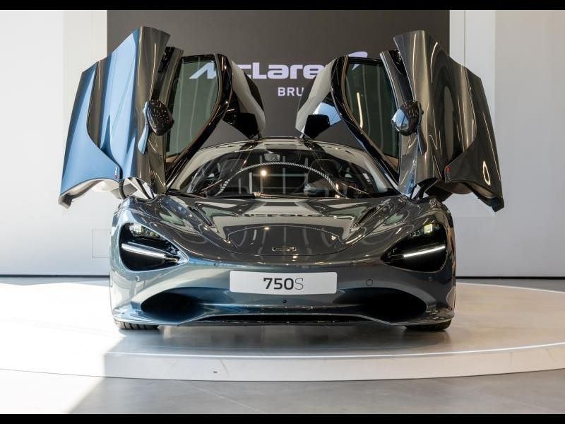 McLaren 750S 2024