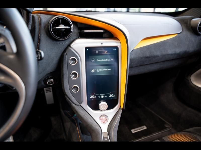 McLaren 750S 2023