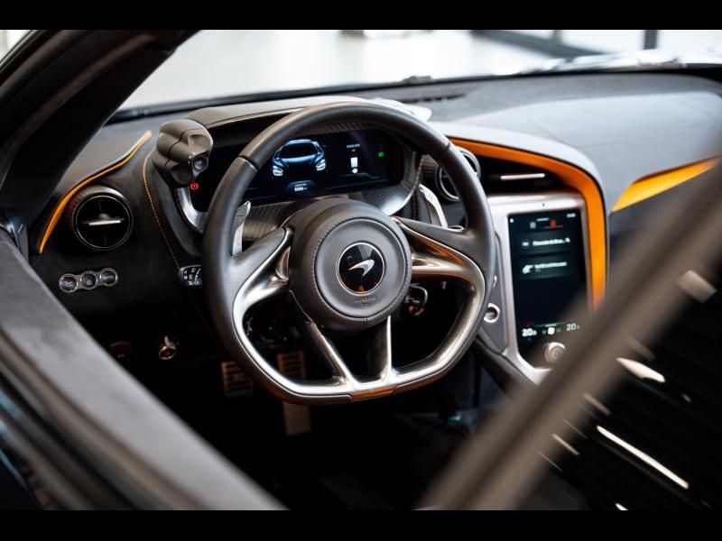 McLaren 750S 2023