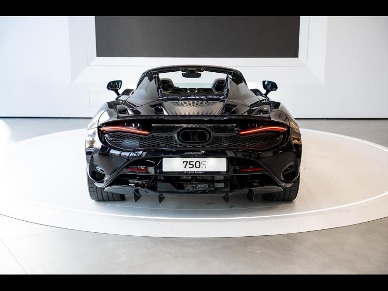 McLaren 750S 2023