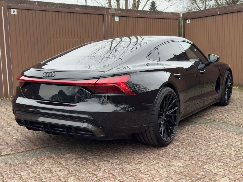 Audi RS e-tron GT 2021