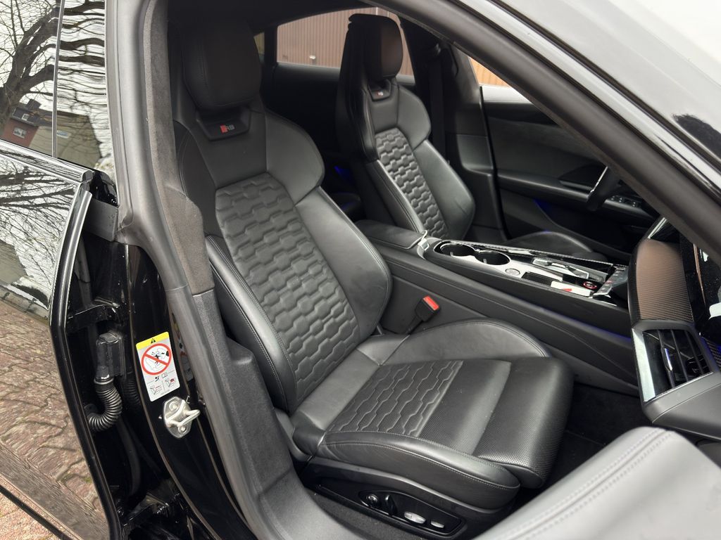 Audi RS e-tron GT 2021