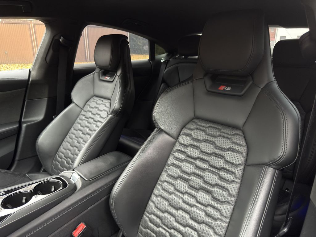 Audi RS e-tron GT 2021