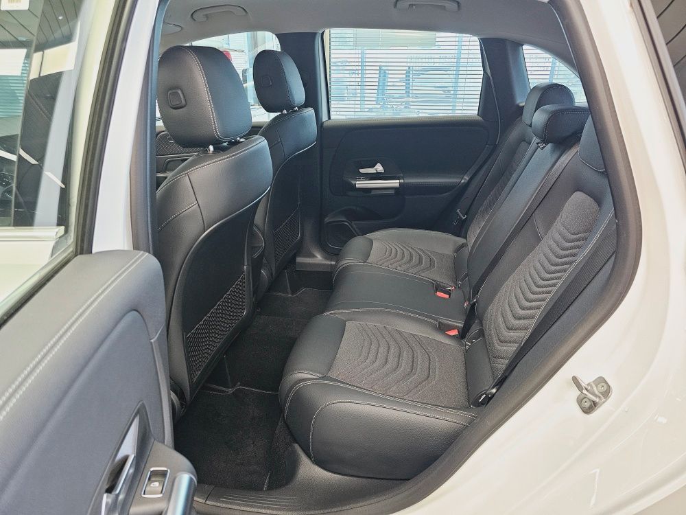 Mercedes-Benz B 200 2023