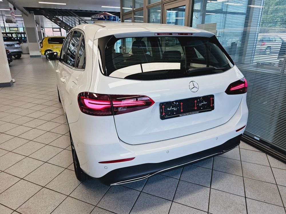 Mercedes-Benz B 200 2023