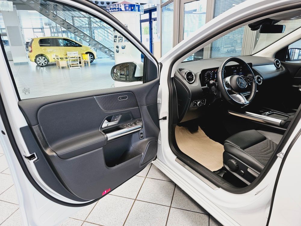 Mercedes-Benz B 200 2023
