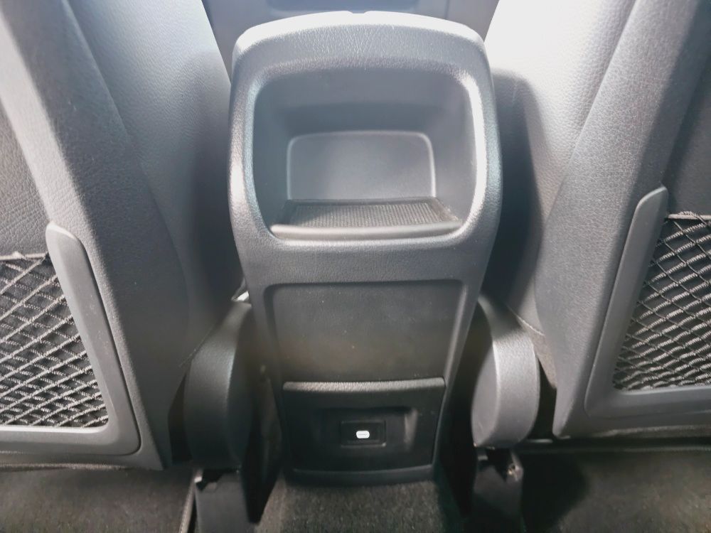 Mercedes-Benz B 200 2023