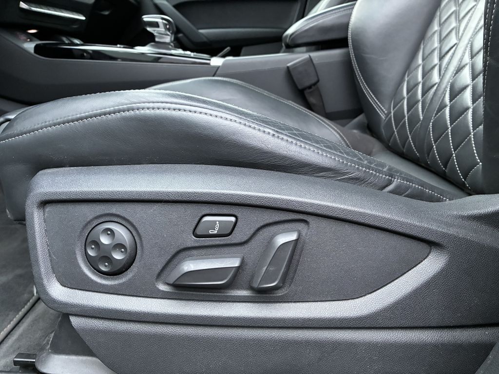 Audi SQ5 2022