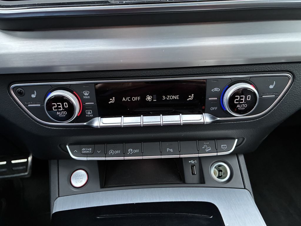 Audi SQ5 2022
