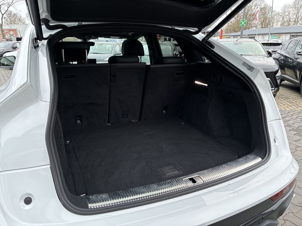 Audi SQ5 2022