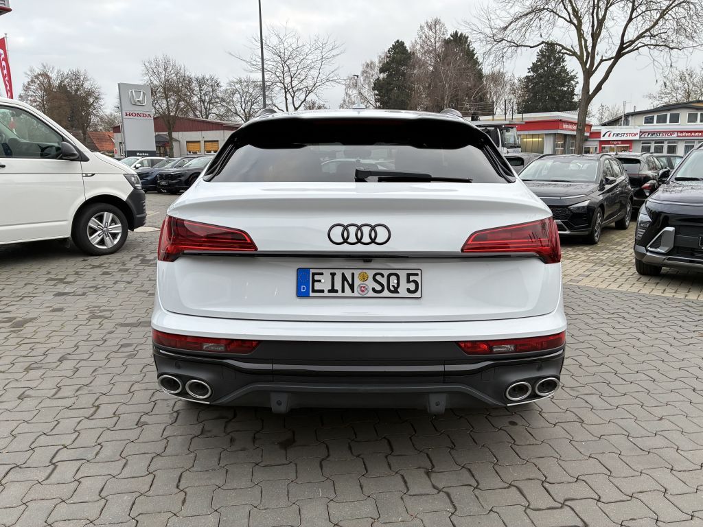 Audi SQ5 2022