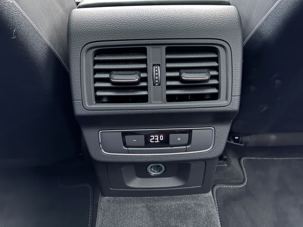 Audi SQ5 2022