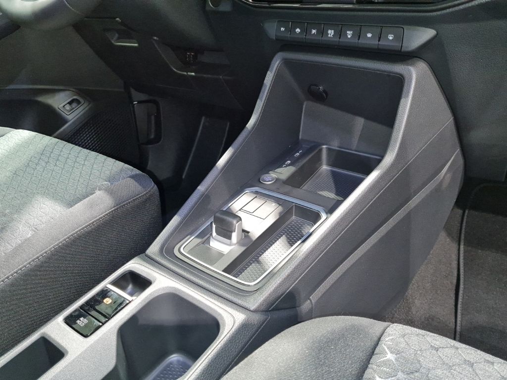 Ford Tourneo Connect 2025