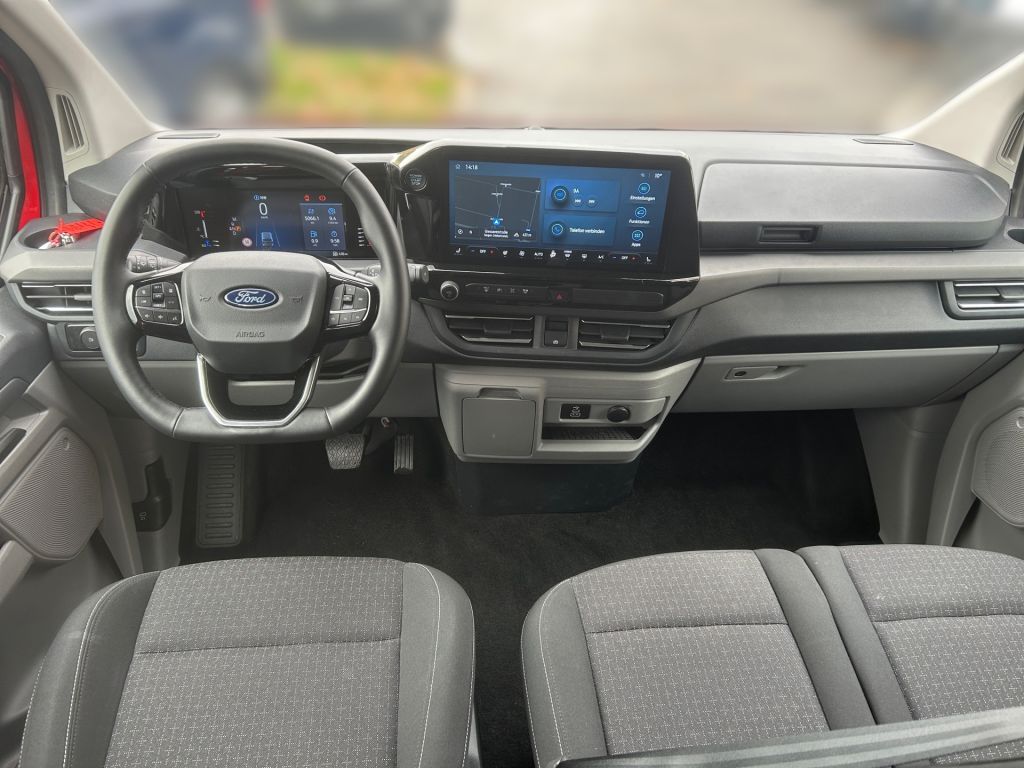 Ford Tourneo Custom 2025