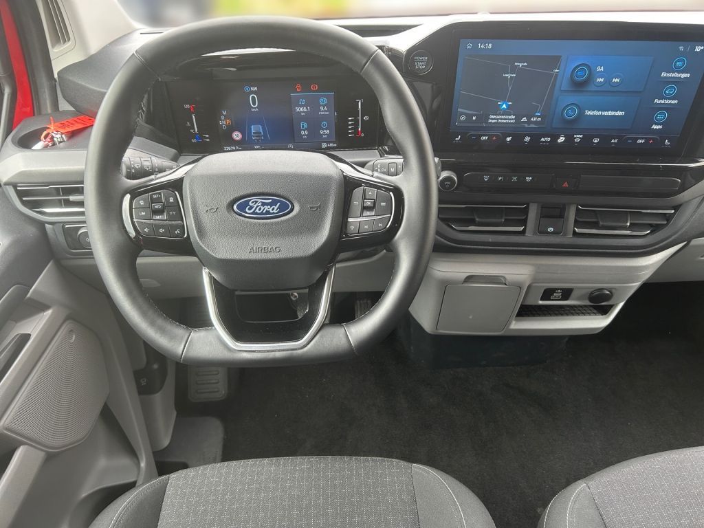 Ford Tourneo Custom 2025