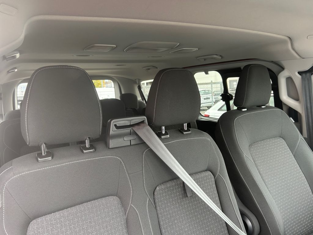Ford Tourneo Custom 2025