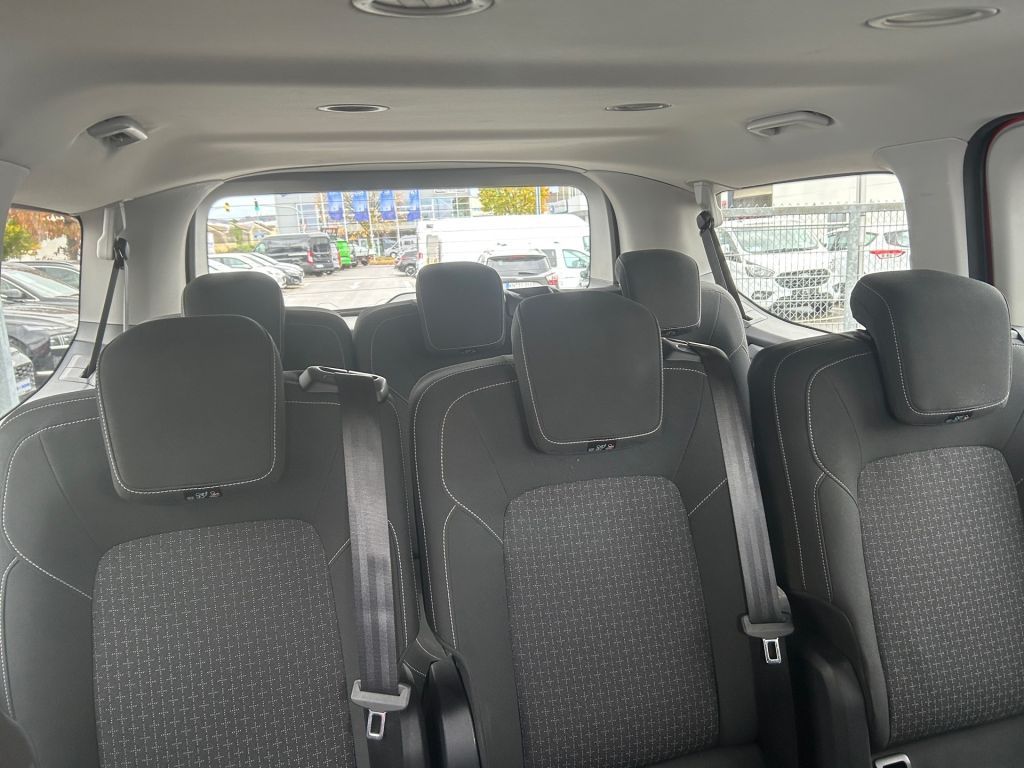 Ford Tourneo Custom 2025