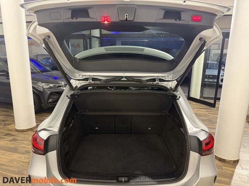 Mercedes-Benz GLA 200 2022