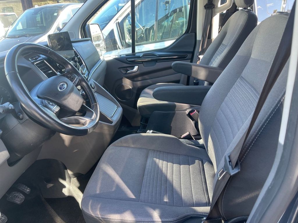 Ford Tourneo Custom 2022