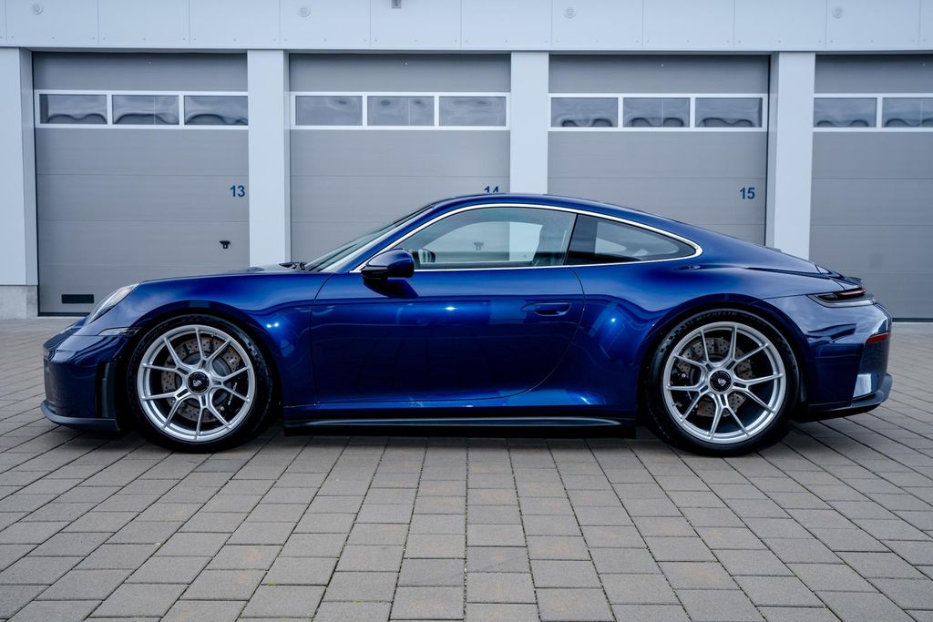 Porsche 992 2025